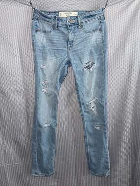 Abercrombie & Fitch Distressed Light Wash Low Rise Skinny Jeans Size 00 W24